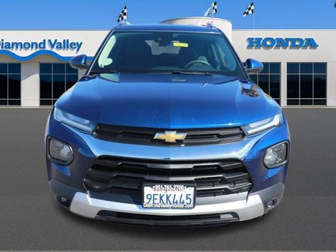 Used 2023 Chevrolet TrailBlazer LT image 2