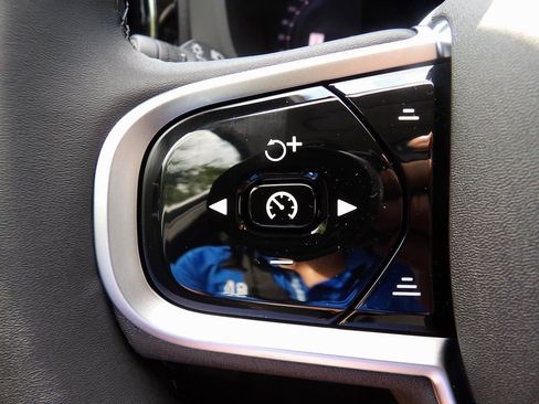 New 2026 Volvo XC60 B5 Plus w/ Protection Package Premier image 17