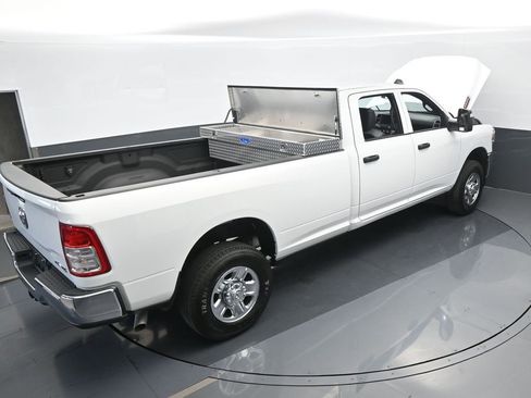 Used 2024 RAM 3500 Tradesman w/ Chrome Appearance Group image 63