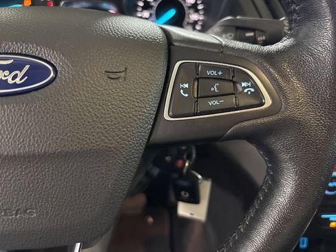 Used 2018 Ford Escape SEL AWD/4WD image 16