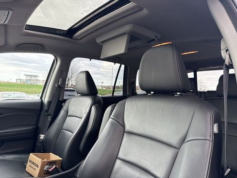 Certified 2022 Honda Pilot Touring image 13