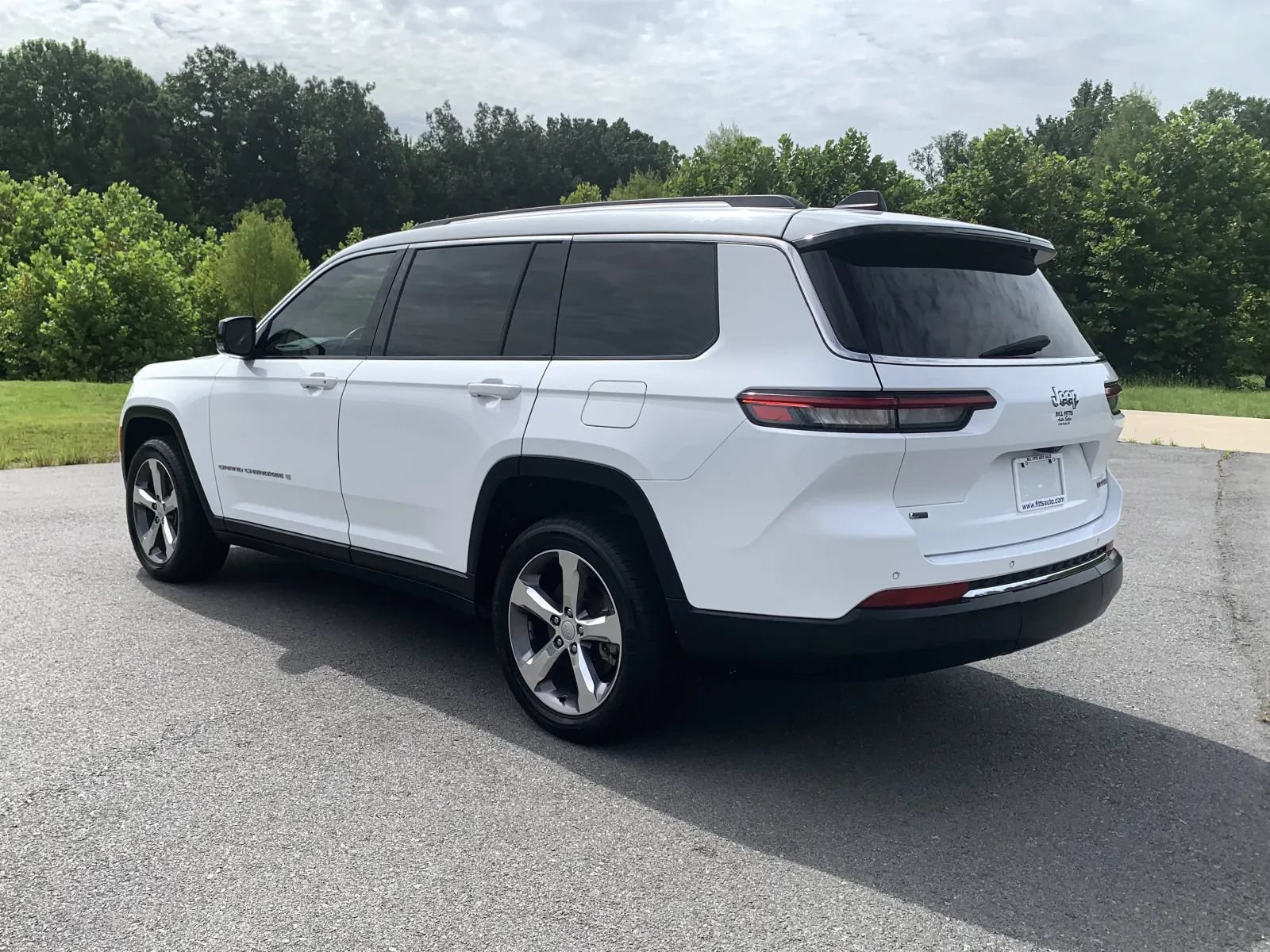 Used 2022 Jeep Grand Cherokee L Limited RWD image 5