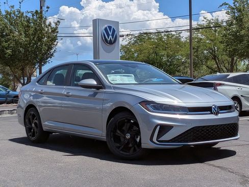 New 2025 Volkswagen Jetta SE image 1