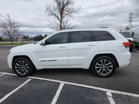Used 2017 Jeep Grand Cherokee Overland image 17