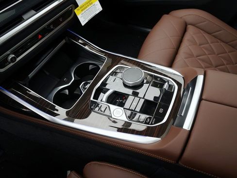 Used 2026 BMW X7 xDrive40i image 30