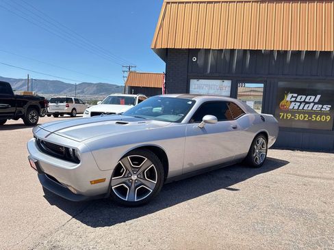 Used 2014 Dodge Challenger R/T Plus RWD image 1