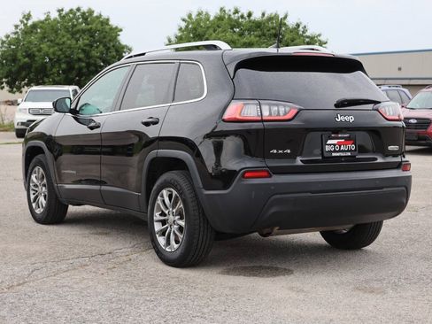 Used 2019 Jeep Cherokee Latitude Plus w/ Cold Weather Group AWD/4WD image 11