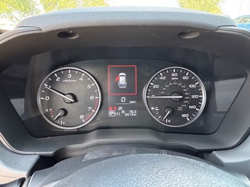 Used 2025 Subaru Crosstrek 2.5i Premium AWD/4WD image 13