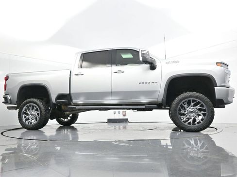 Used 2020 Chevrolet Silverado 2500 High Country w/ Z71 Off-Road Package AWD/4WD image 46