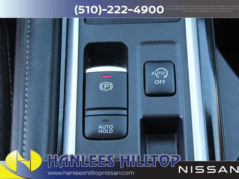 Used 2025 Nissan Pathfinder SV FWD image 21