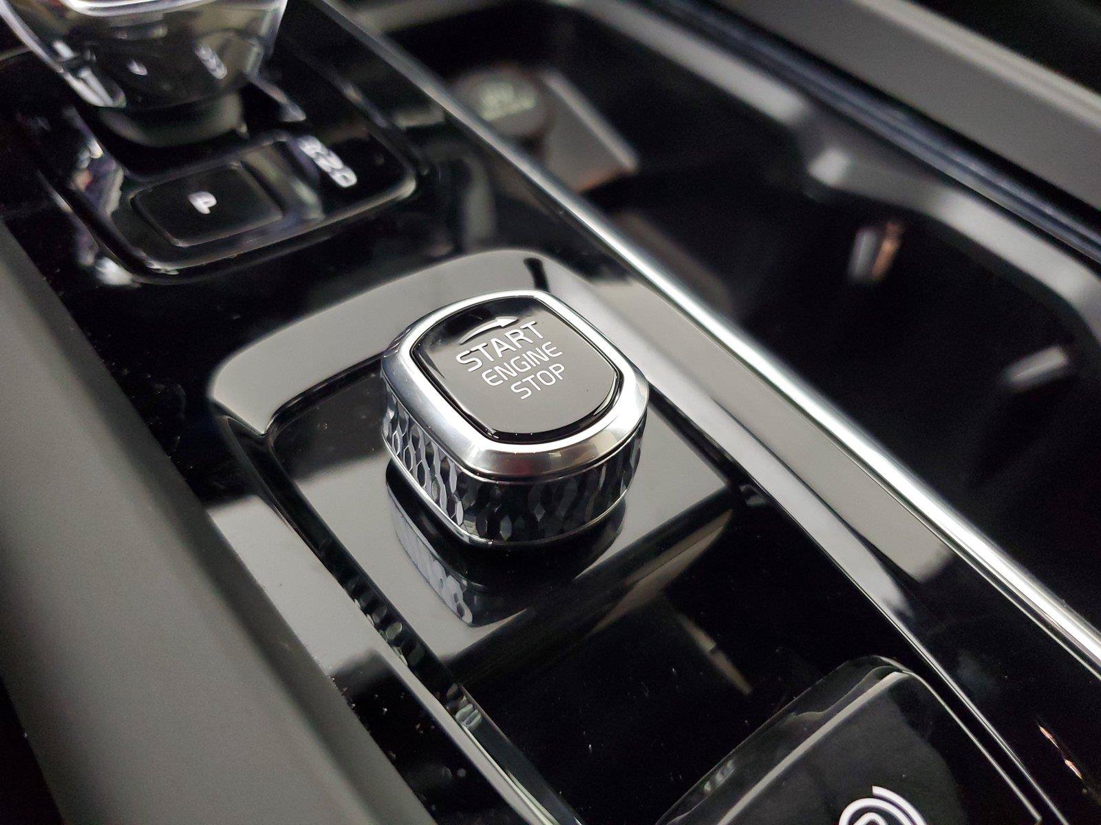 New 2027 Volvo XC60 B5 Core AWD/4WD image 33