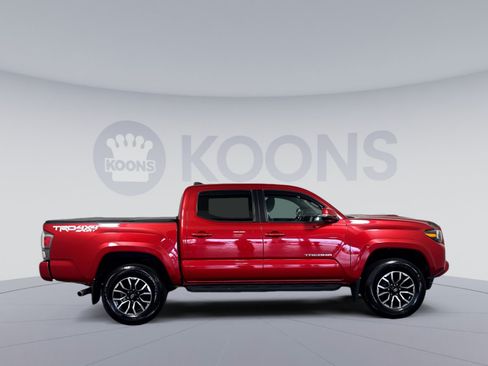 Used 2022 Toyota Tacoma TRD Sport AWD/4WD image 8
