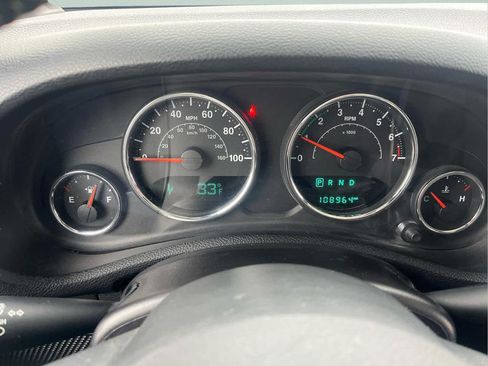 Used 2015 Jeep Wrangler Unlimited Sport AWD/4WD image 18