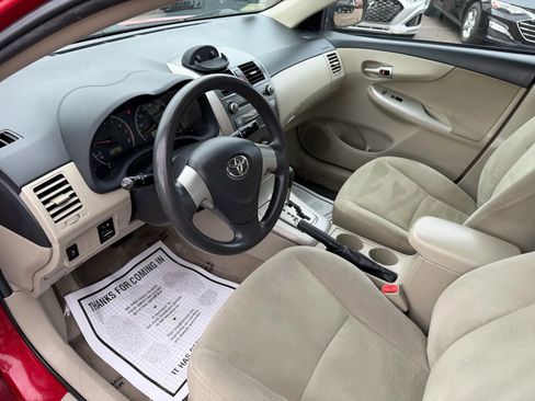 Used 2011 Toyota Corolla LE image 30