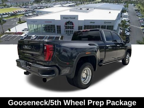 Used 2024 GMC Sierra 3500 Denali Ultimate AWD/4WD image 5