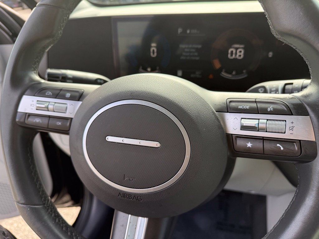 Used 2025 Hyundai Kona SEL AWD/4WD image 25