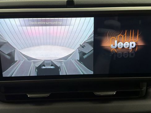 Used 2024 Jeep Wrangler Unlimited Sahara w/ Safety Group image 22