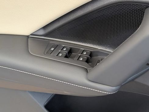 New 2026 Volkswagen Tiguan S FWD image 27