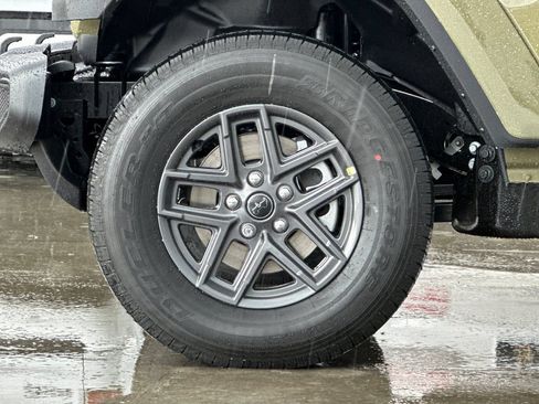 New 2026 Jeep Gladiator Sport AWD/4WD image 25