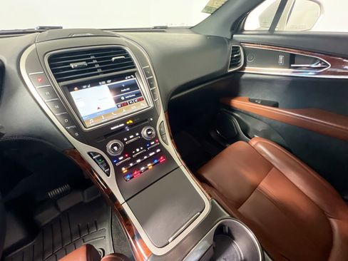 Used 2018 Lincoln MKX Reserve w/ Driver Assistance Package image 26