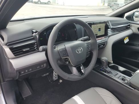 New 2026 Toyota Camry SE image 13