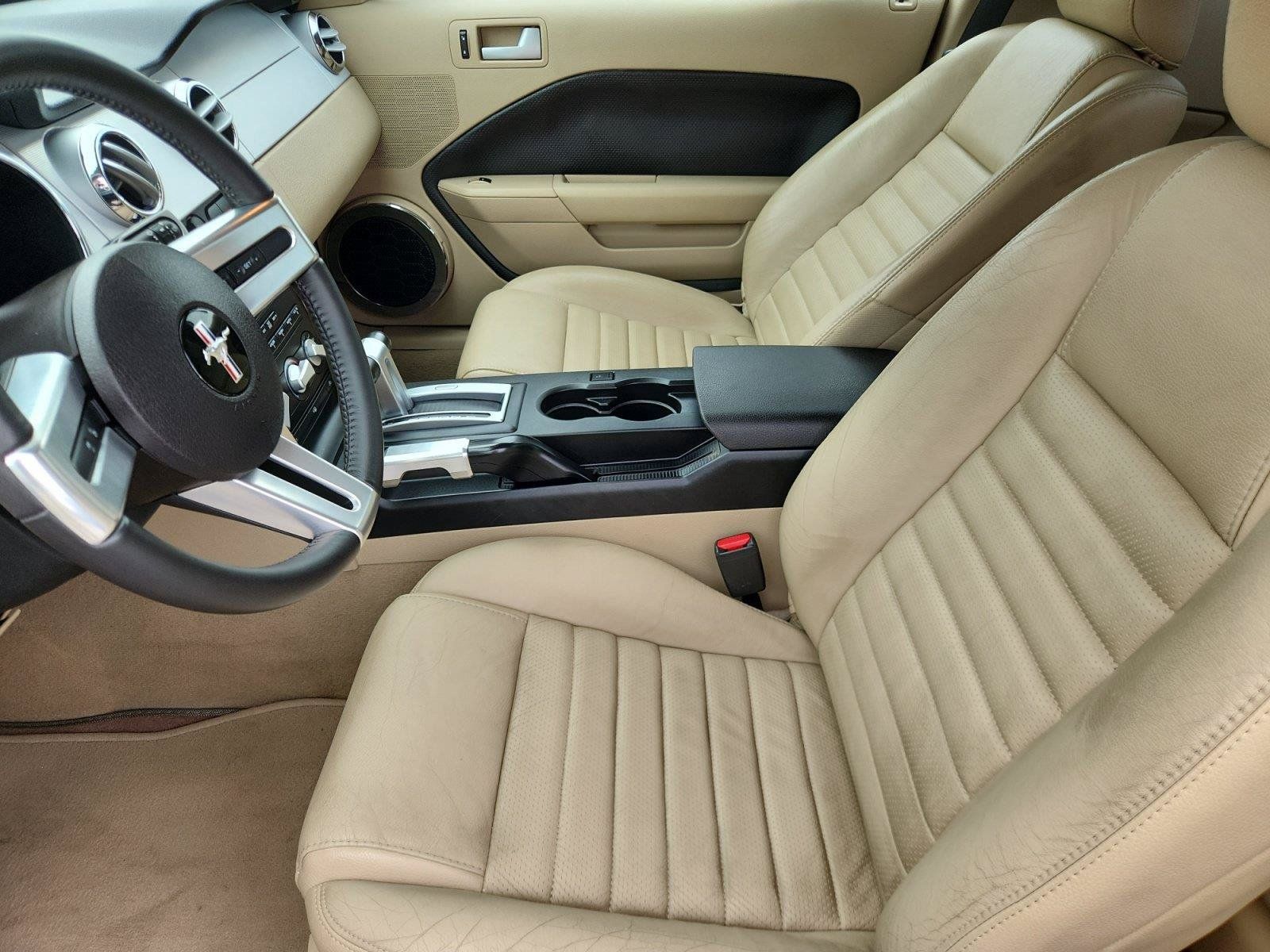 Used 2009 Ford Mustang GT RWD image 12
