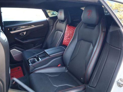 Used 2019 Lamborghini Urus AWD/4WD image 19