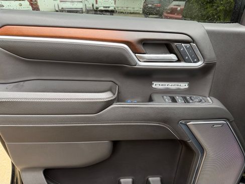 Used 2024 GMC Sierra 1500 Denali w/ Denali Reserve Package AWD/4WD image 9