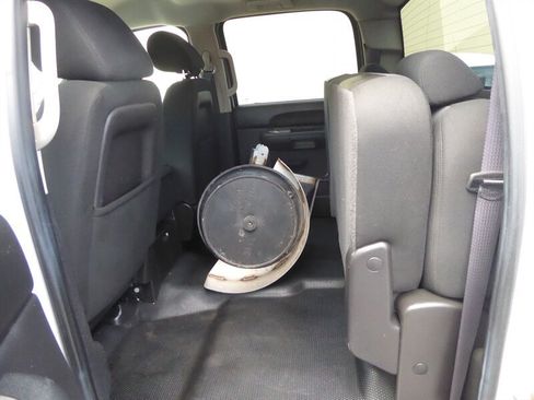 Used 2011 Chevrolet Silverado 2500 LT w/ Interior Plus Package AWD/4WD image 27