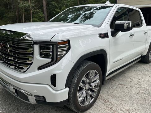 Used 2023 GMC Sierra 1500 Denali w/ Denali Reserve Package AWD/4WD image 1