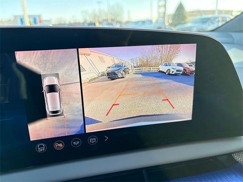 Used 2025 Cadillac Optiq Luxury 1 w/ LPO, Floor Liner Package image 10