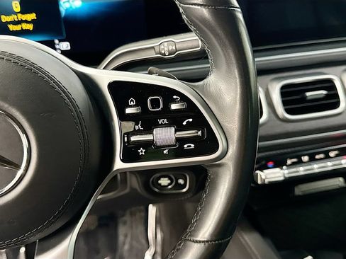Used 2021 Mercedes-Benz GLS 450 4MATIC image 13