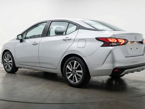 Used 2025 Nissan Versa SV FWD image 6