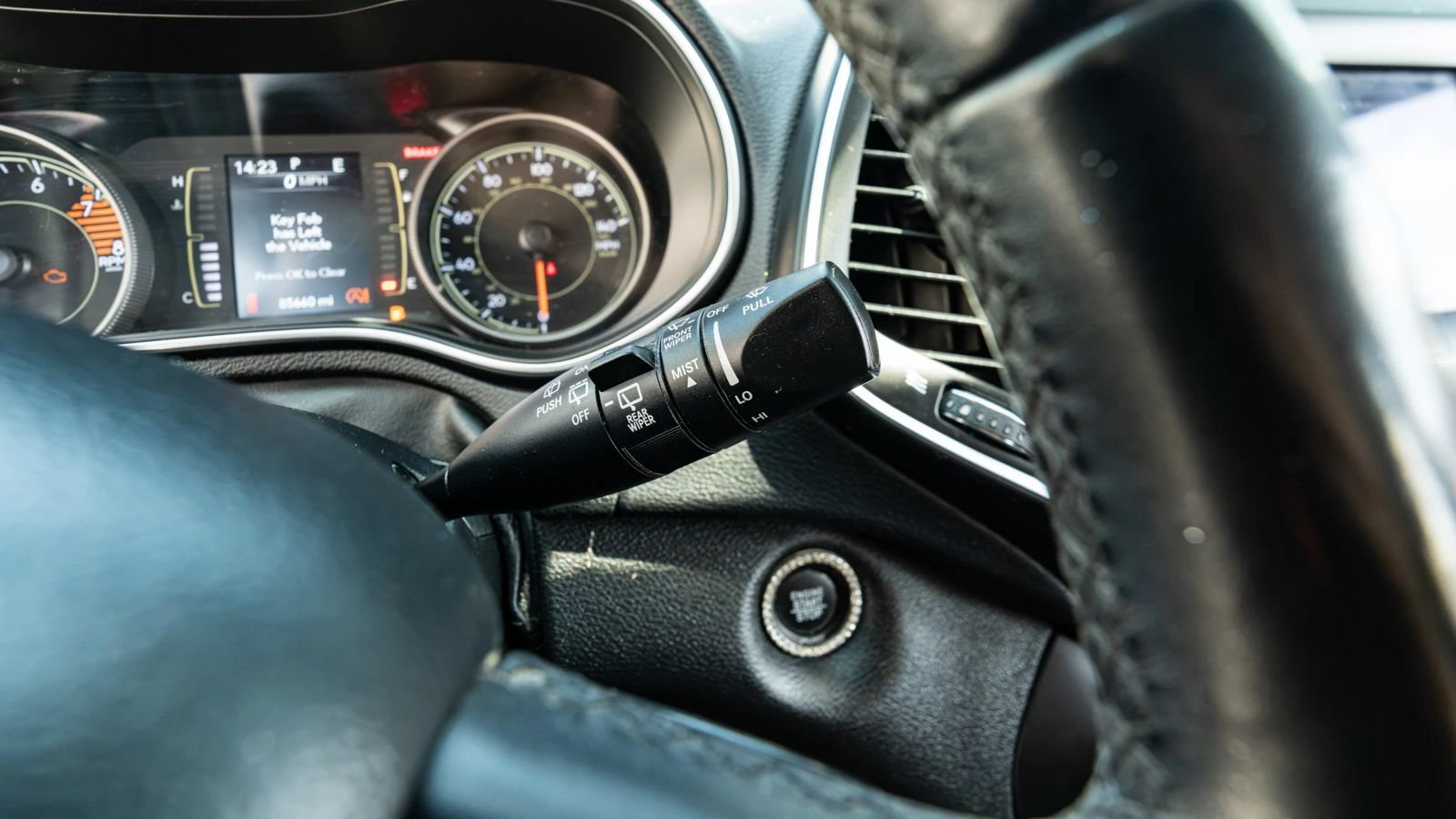 Used 2019 Jeep Cherokee Latitude Plus AWD/4WD image 42
