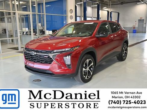 Used 2024 Chevrolet Trax RS w/ Driver Confidence Package FWD image 1