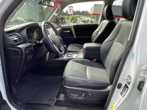 Certified 2024 Toyota 4Runner SR5 Premium w/ Moonroof Package AWD/4WD image 11