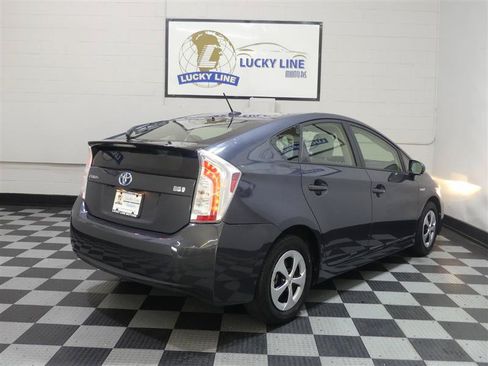 Used 2015 Toyota Prius Four FWD image 10