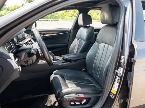 Used 2018 BMW 540i xDrive image 16