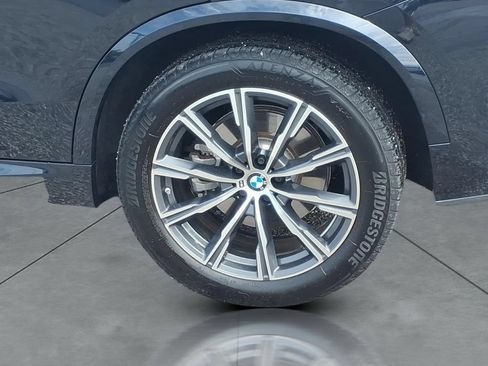 Used 2024 BMW X5 xDrive40i w/ M Sport Package AWD/4WD image 4