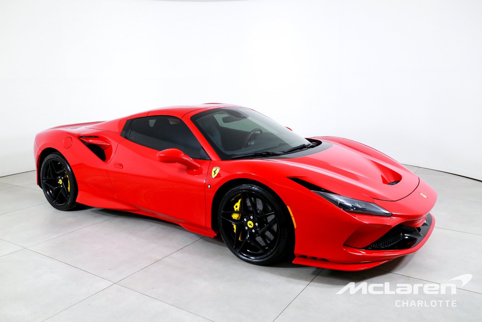 Used 2021 Ferrari F8 Tributo RWD image 3