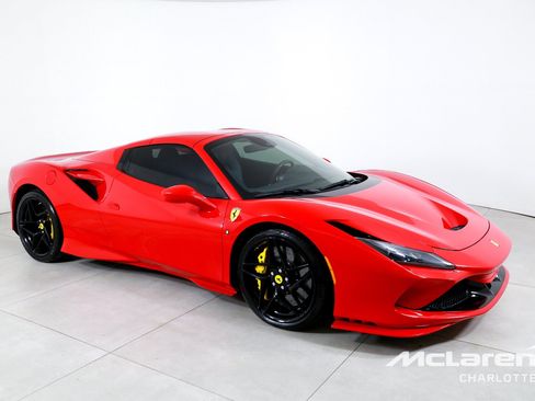 Used 2021 Ferrari F8 Tributo RWD image 3