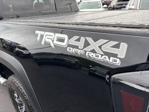 Used 2021 Toyota Tacoma TRD Off-Road image 32