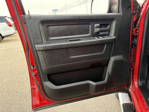 Used 2014 RAM 1500 Express image 29