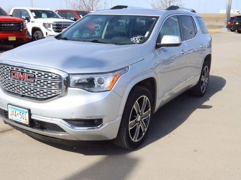 Used 2018 GMC Acadia Denali w/ Technology Package AWD/4WD image 2