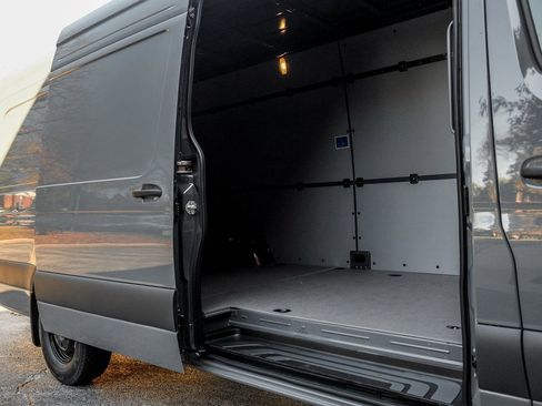 New 2026 Mercedes-Benz Sprinter 2500 image 10