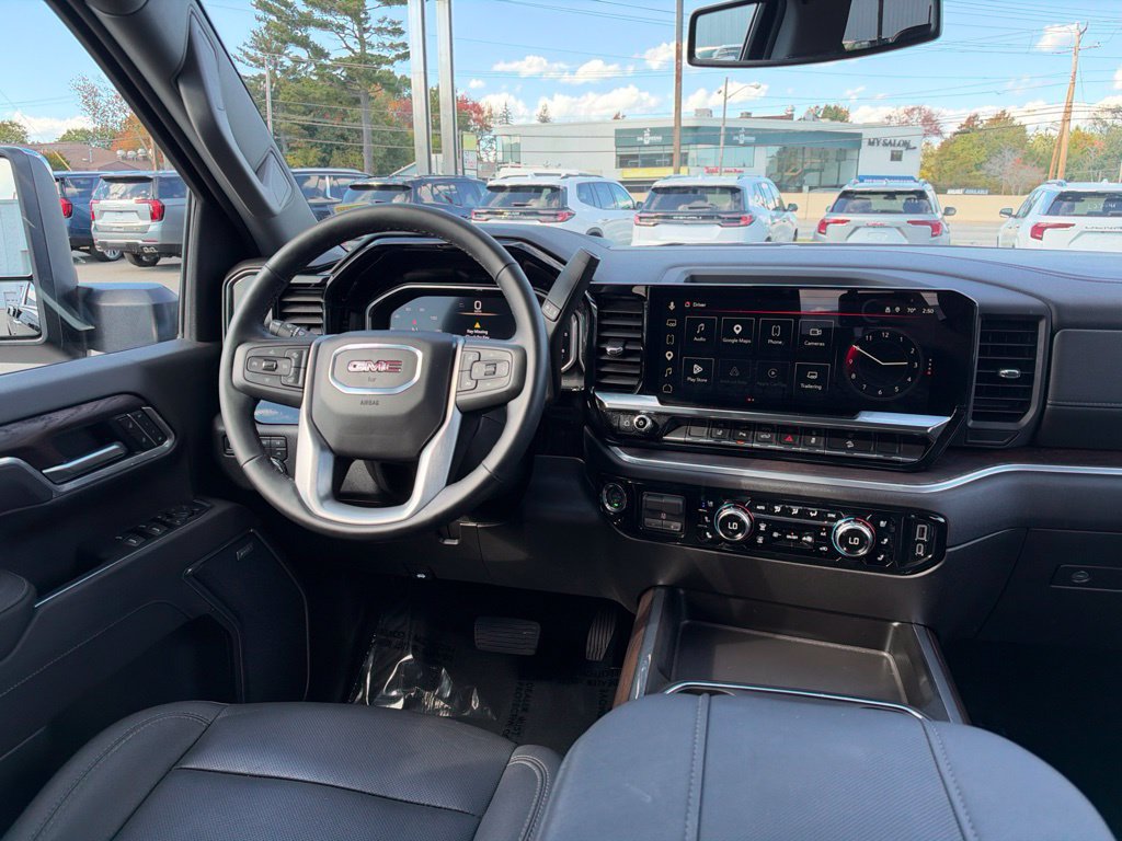Used 2026 GMC Sierra 2500 SLT w/ SLT Premium Package AWD/4WD image 12