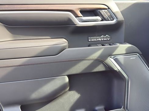 New 2026 Chevrolet Silverado 1500 High Country w/ High Country Premium Package AWD/4WD image 23
