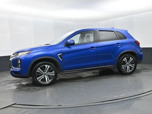 Used 2025 Mitsubishi Outlander Sport SE image 5