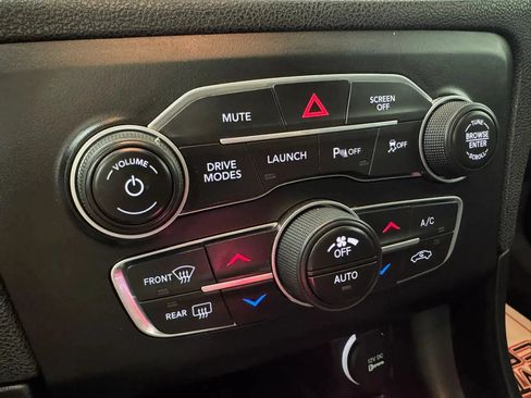 Used 2019 Dodge Charger Scat Pack w/ Dynamics Package RWD image 21