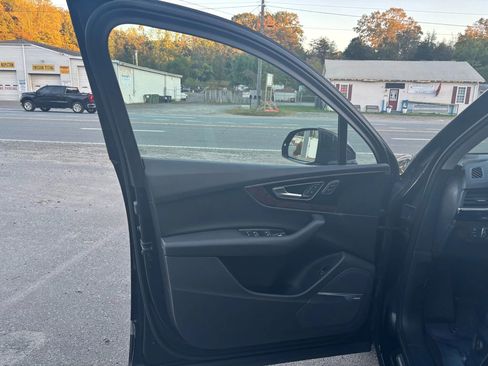 Used 2018 Audi Q7 3.0T Premium Plus image 23